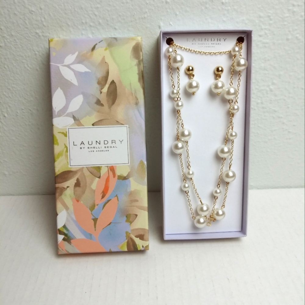 N.W.T LAUNDRY By Shelly Segal Set Of Necklace/ Earrings Gold Tone Faux P…